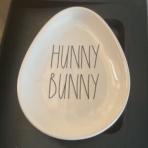 Rae Dunn Hunny Bunny plate